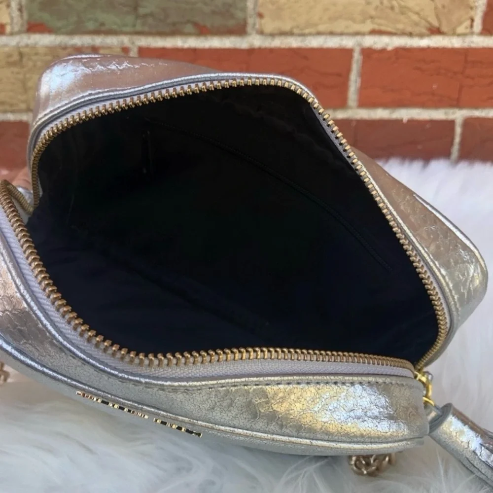 NWOT Victoria’s Secret Silver Snake Print Chain Purse Pocketbook Crossbody Bag 👜